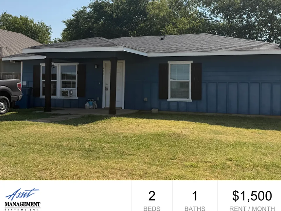 211 Railroad Ave