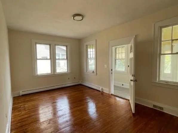 1027 Drake Ave, Roselle, NJ 07203