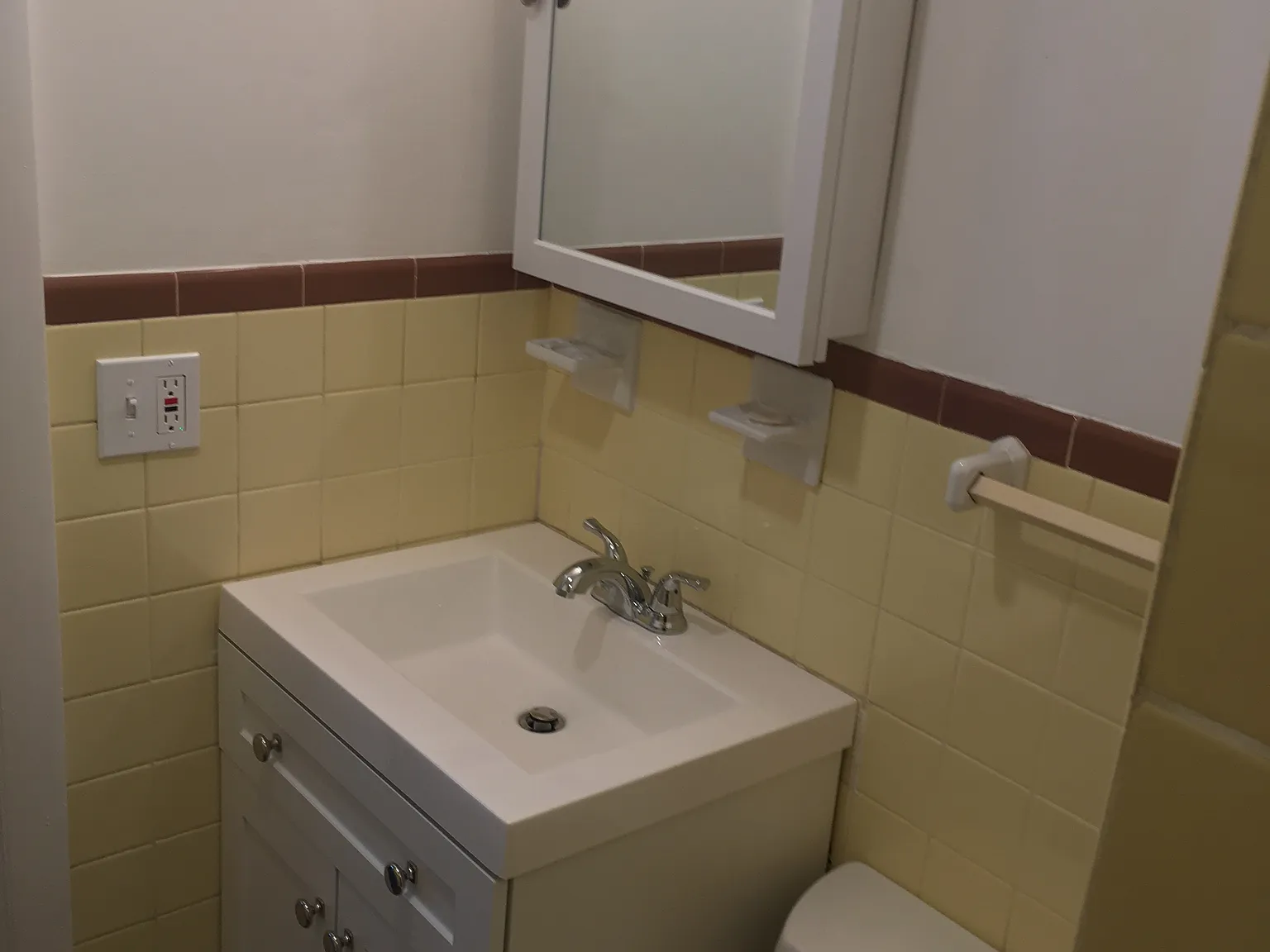 1 bed, 800 sqft, $1,900 — Photo 2
