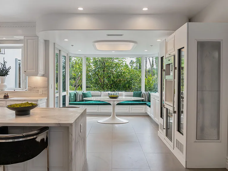 402 Doheny Rd — Photo 8