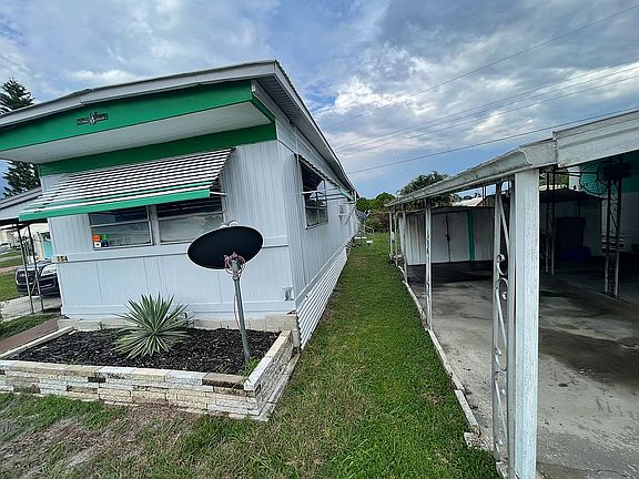 5th image of 154 Sterling Dr E