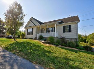 512 Burgess St, Strasburg, VA 22657