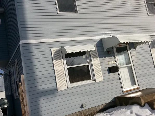 1195 Rowe St, Akron, OH 44306