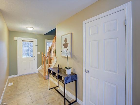 4th image of 37 Edwards St