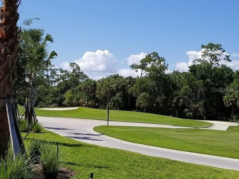 3 bed, 2.0 bath, 1301 sqft, $1,750 — Photo 4