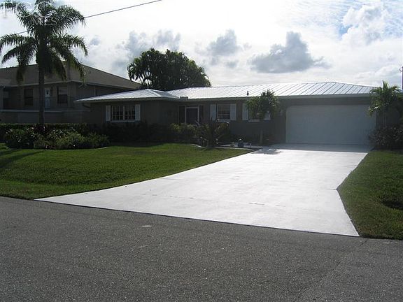 3rd image of 928 SW 48th Ter