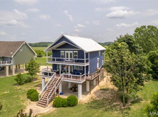 1457 Riverway Dr, Doniphan, MO 63935