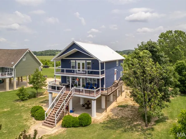 1457 Riverway Dr, Doniphan, MO 63935