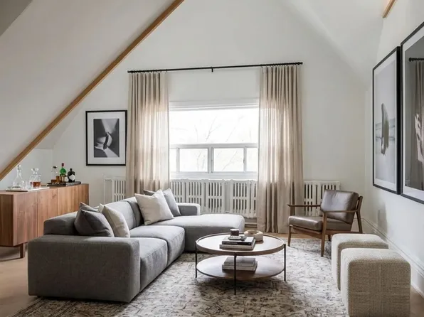 1 Bellwoods Park Unit 3, Toronto, ON M6J 1S4