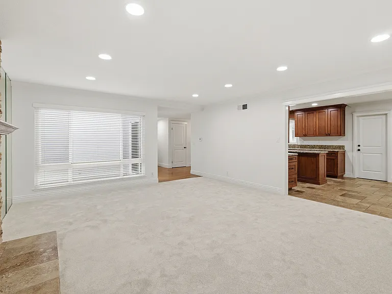 1970 Pelican Pl — Photo 16