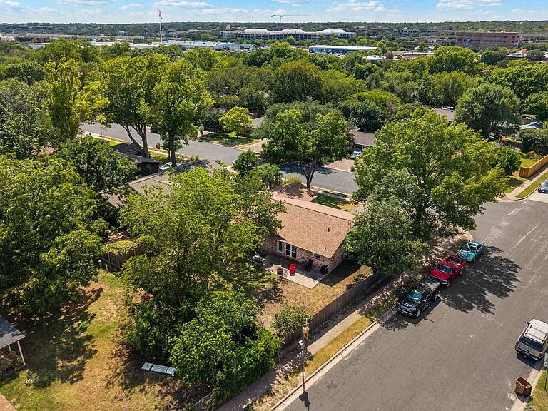8511 Daleview Dr — Photo 33