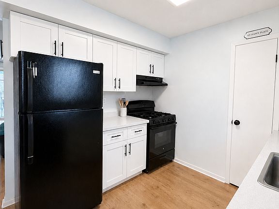 5th image of 506 N Oaks Blvd Unit 506
