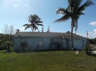 1902 SE Mandrake Cir, Port Saint Lucie, FL 34952