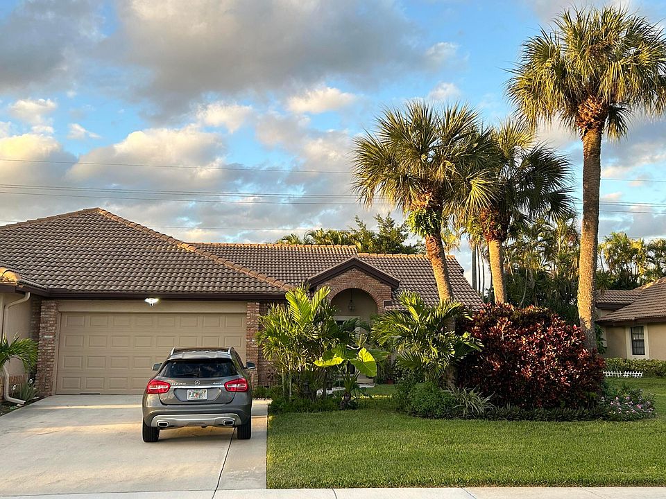 1st image of 7207 Le Chalet Boulevard
