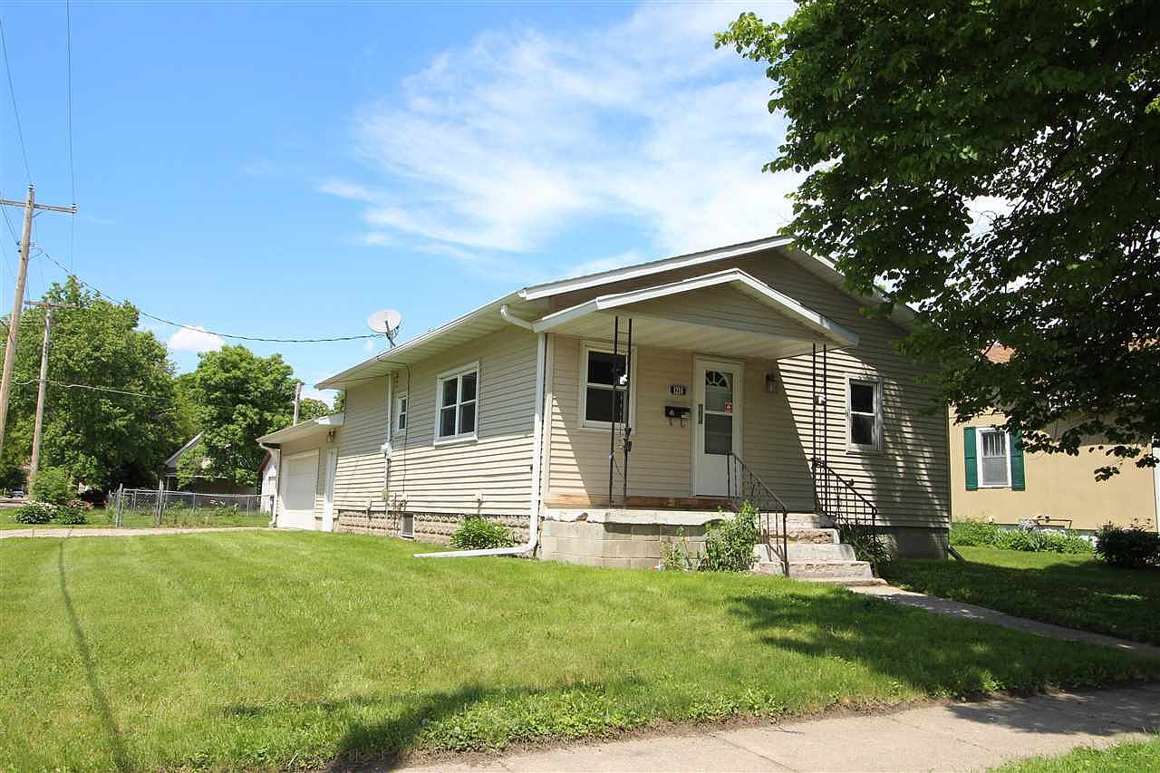 1216 Taylor Ave, Norfolk, NE 68701 | Zillow