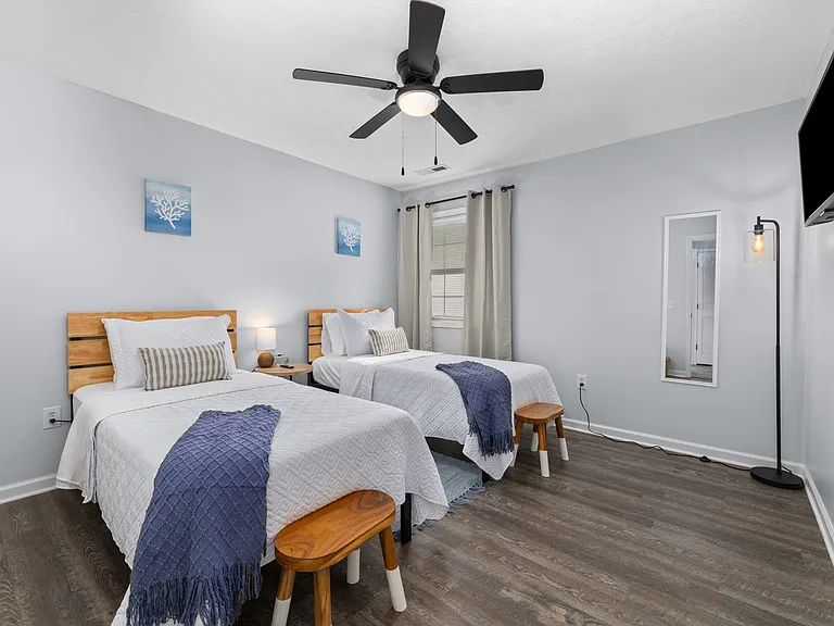 517 White River Dr #22-D — Photo 33