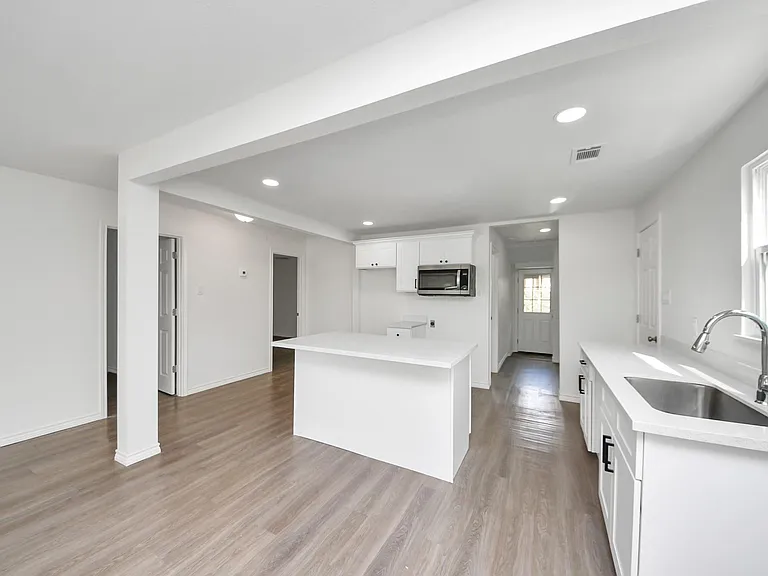 7004 Conley St — Photo 22
