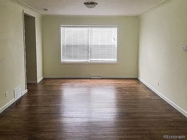 3 bed, 1272 sqft, $2,995 — Photo 4