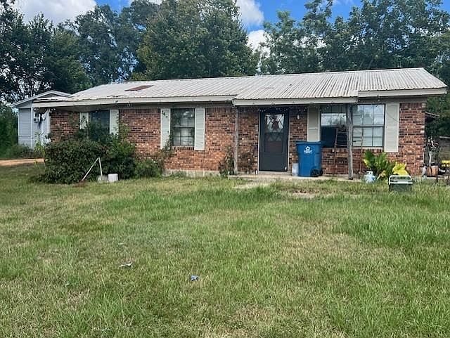 1st image of 3204 Pineview Dr