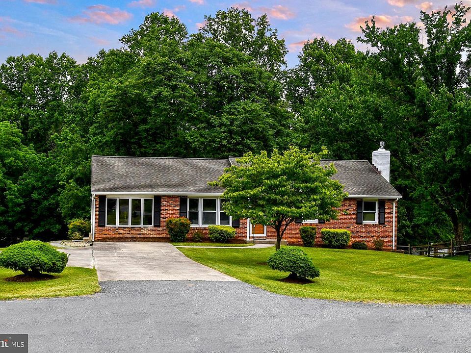 1st image of 24909 Woodfield School Rd