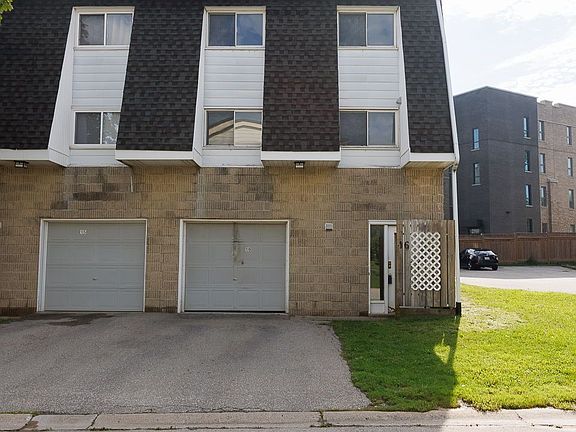 3rd image of 40 Fairfax Ct #16