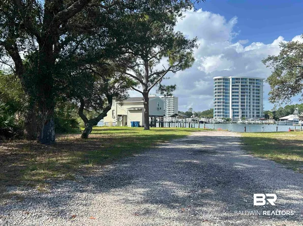 28289 Burkart Dr, Orange Beach, AL 36561