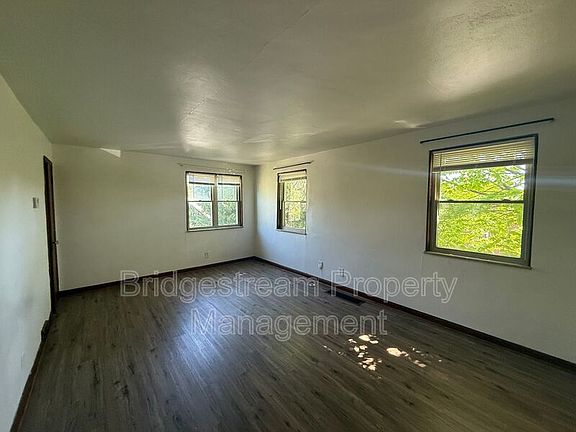 2nd image of 426 Wonderly Ave APT 3