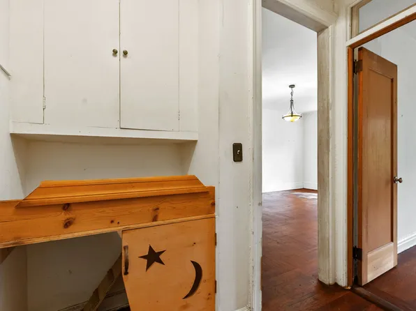 525 West 238th Street image 21 of 30