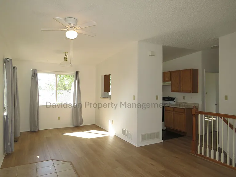 2125 W Platte Ave — Photo 3