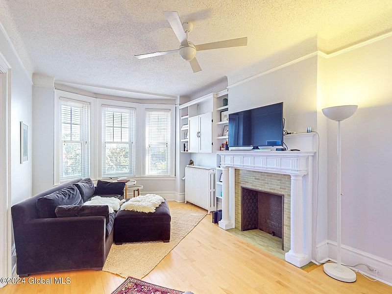2nd image of 352 State Street #5C