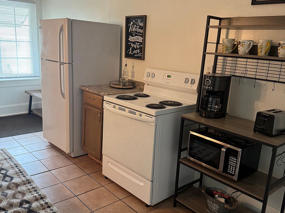 Remodeled kitchen with appliances (no dishwasher)