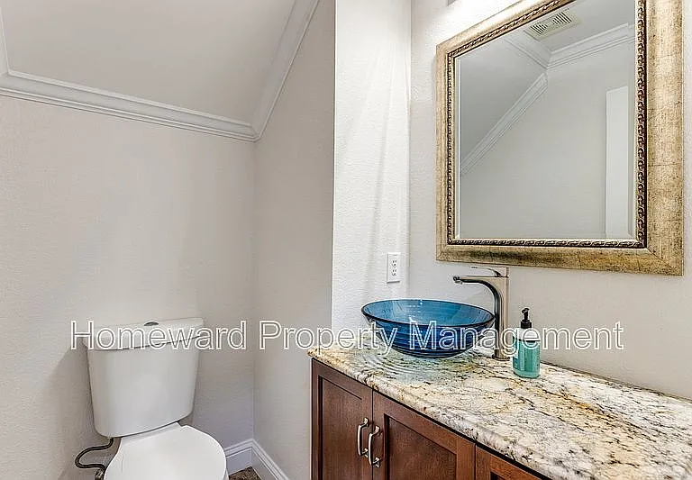 7526 Greenvalley Ln — Photo 18