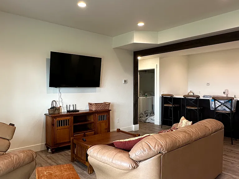 65 Kamloop Ct — Photo 11