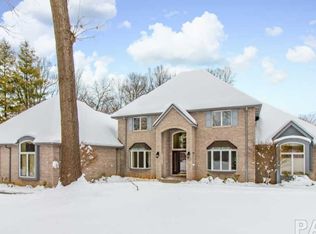 802 W Bennett Ct, Dunlap, IL 61525