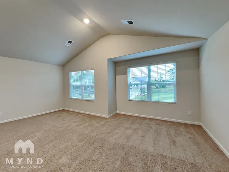 72 Royal Meadow Dr — Photo 12