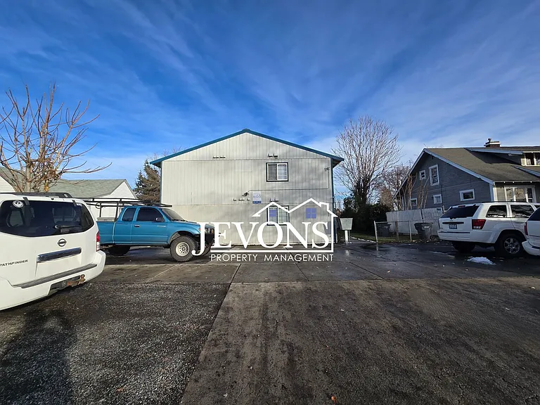 311 N 6th St #6 — Photo 18