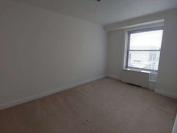 3rd image of 15 E Kirby St APT 503