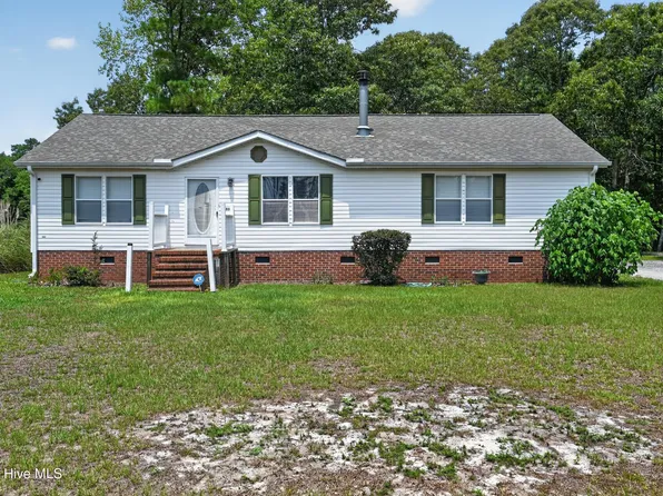 1866 Sunset Drive SE, Bolivia, NC 28422