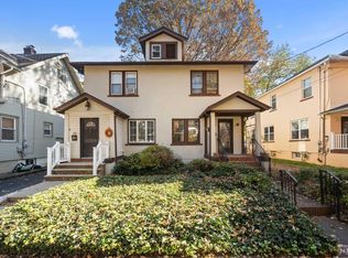 109 6th St, Ridgefield Park, NJ 07660