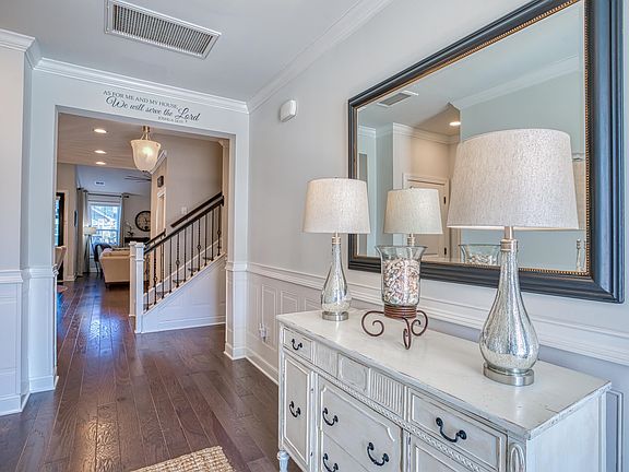 4th image of 1516 Parish Way
