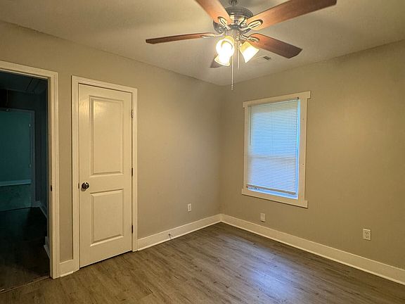 5th image of 1174 Dolphin Dr SW