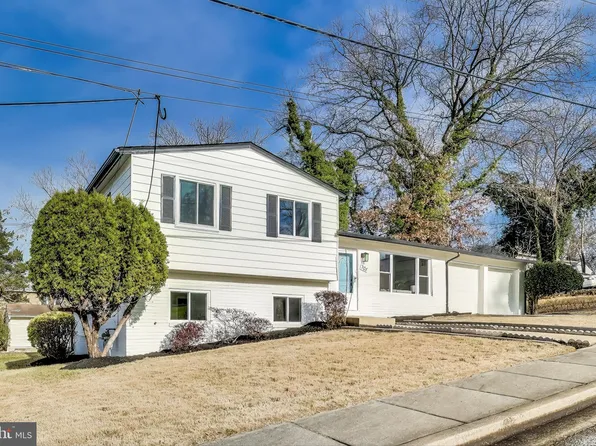 701 60th Pl, Capitol Heights, MD 20743