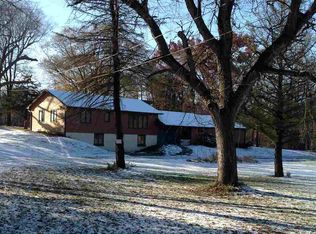 210 3rd St N, Hazleton, IA 50641