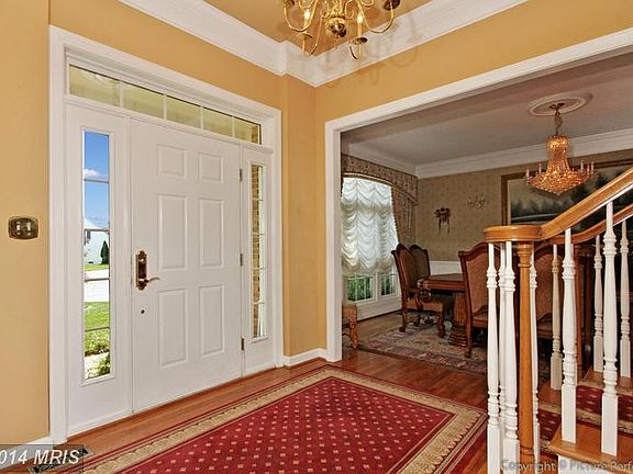 3rd image of 9409 Inglewood Ct