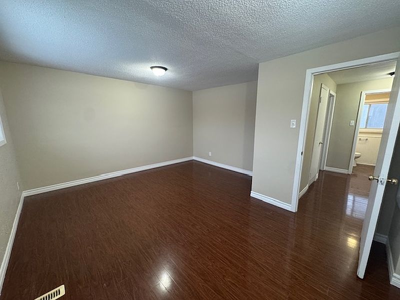 Kitchener House for rent - 2 Bedrooms — photo 16