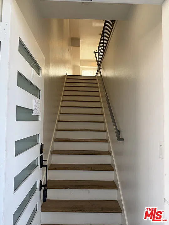 4 bed, 4.5 bath, 2000 sqft, $4,000 — Photo 3