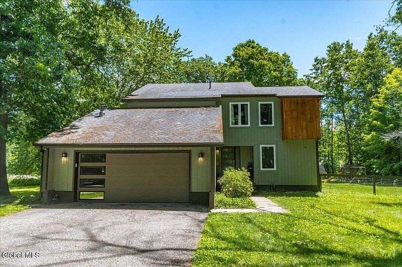 4th image of 751 Corinth Road