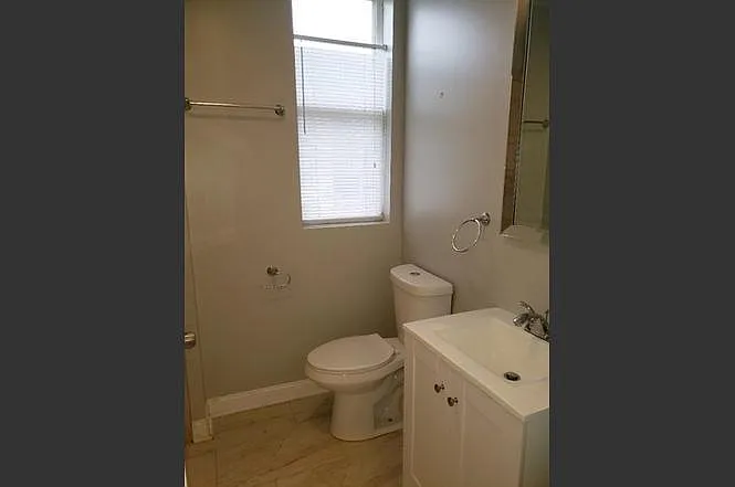 6245 S Greenwood Ave #3 — Photo 6
