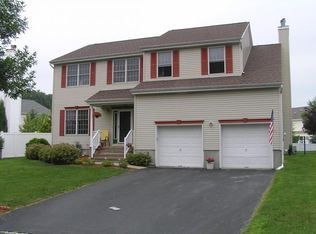 103 Lazarus Dr, Ledgewood, NJ 07852