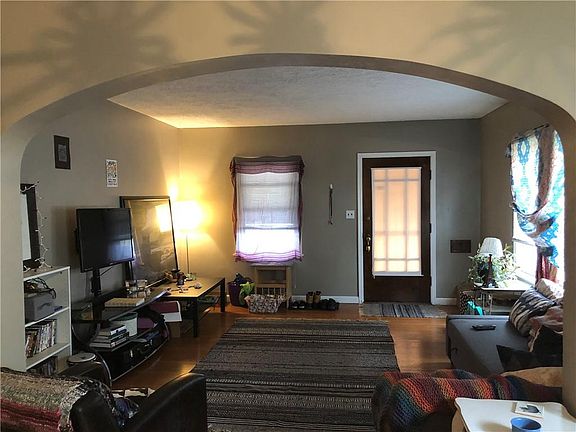 3rd image of 816 N Bancroft St #818